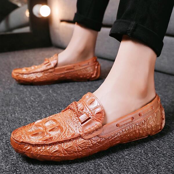 

Men Croc Embossed Flat Loafers, Brown