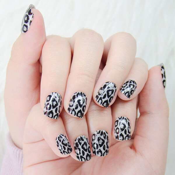 

24pcs Leopard Fake Nail & 1sheet Tape & 1pc Nail File, Multicolor