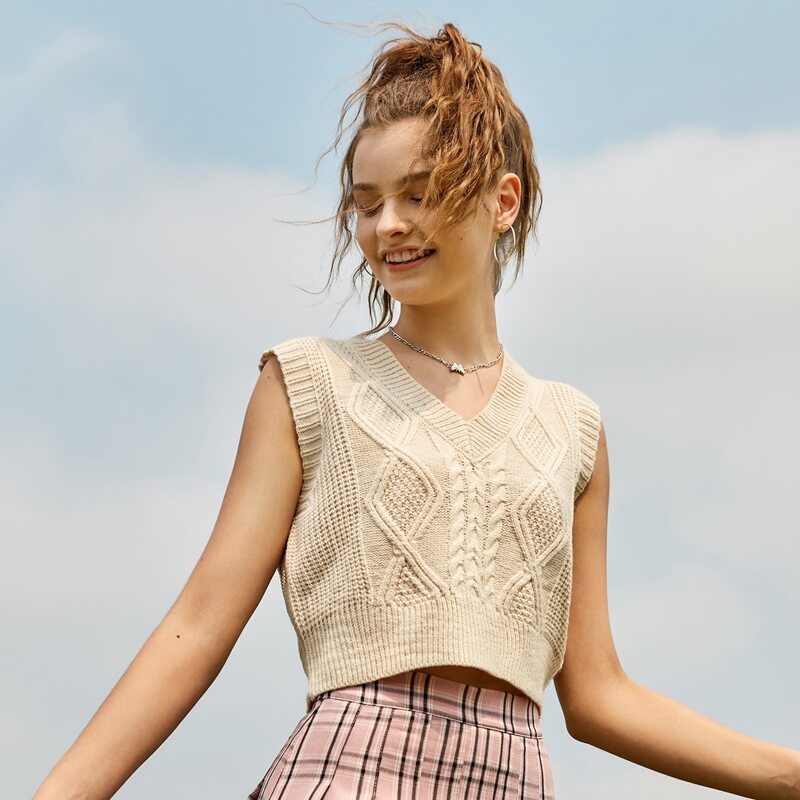 

Cable Knit Sweater Vest, Apricot