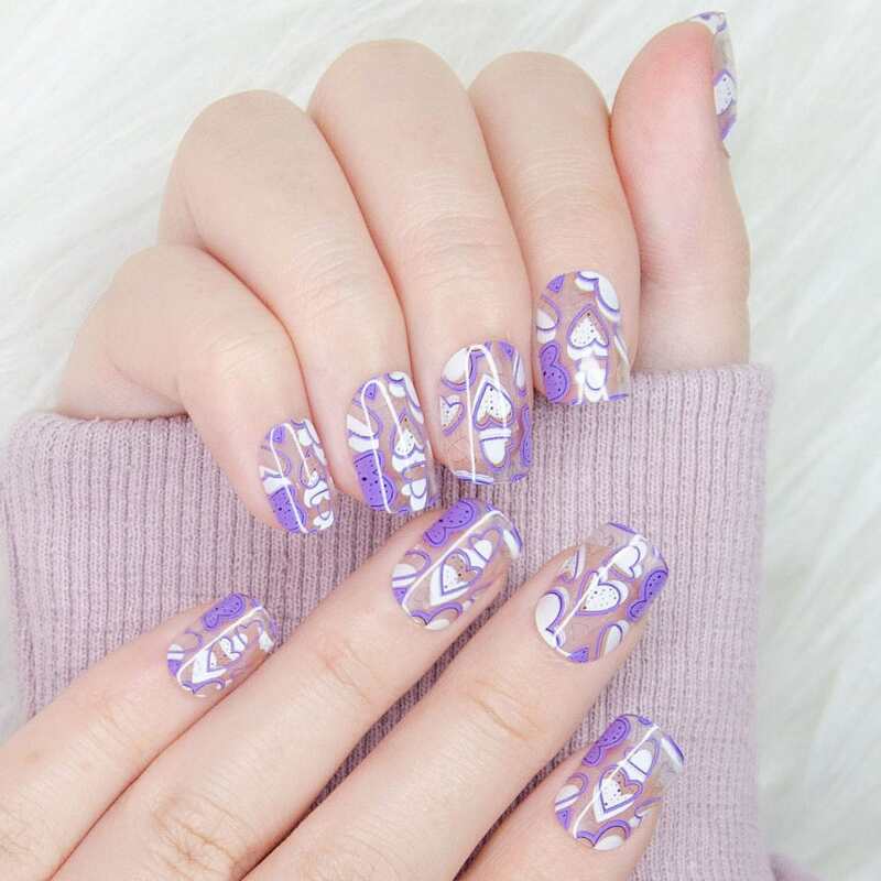 

24pcs Heart Pattern Fake Nail & 1sheet Tape & 1pc Nail File, Multicolor
