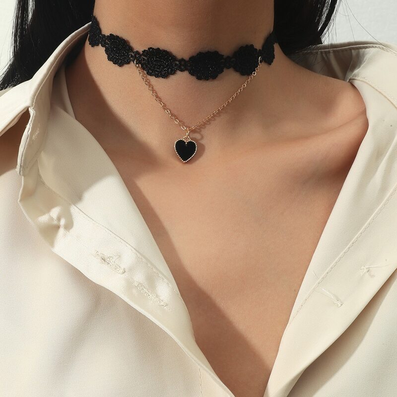 

Heart Decor Lace Choker, Black