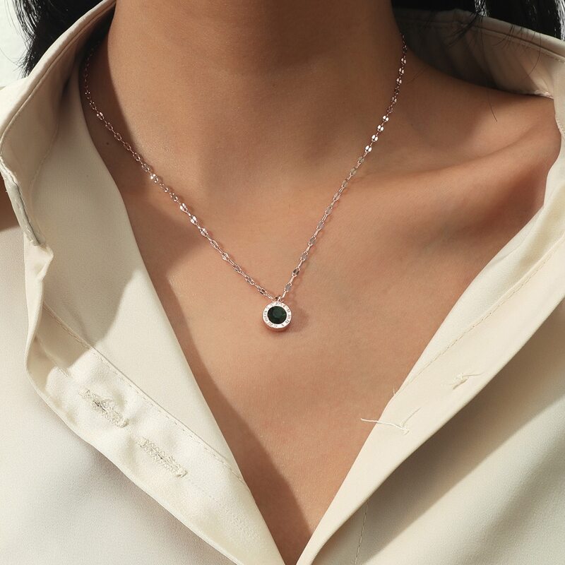 

Rhinestone Pendant Necklace, Rose gold