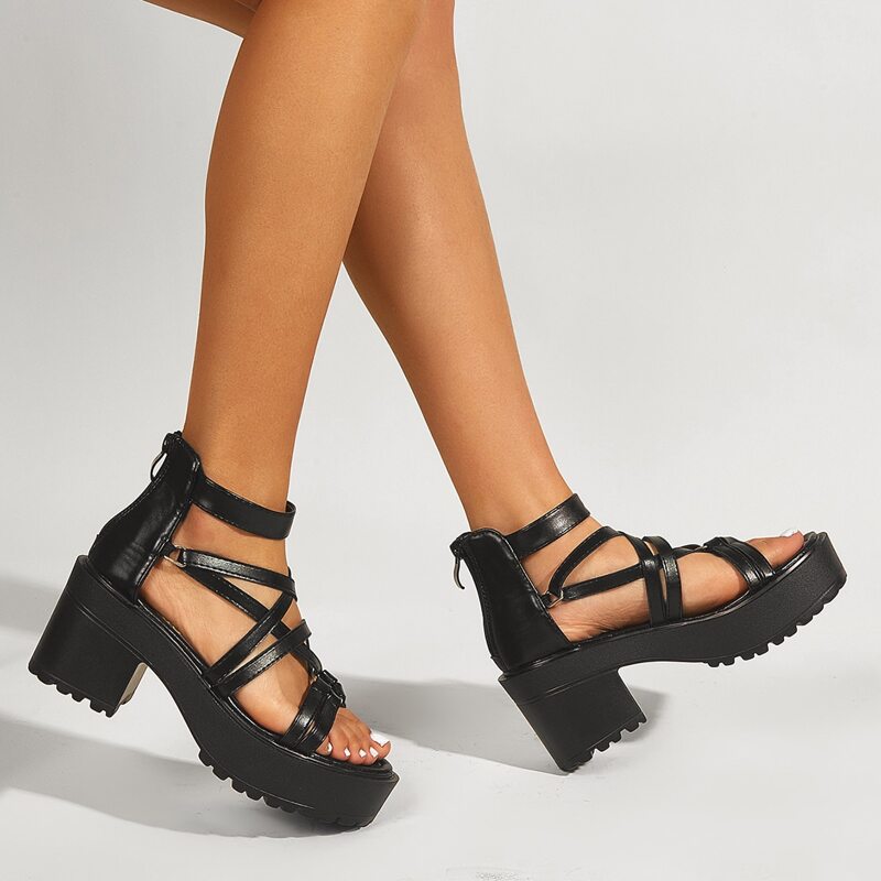 

Ring Linked Chunky Heeled Sandals, Black