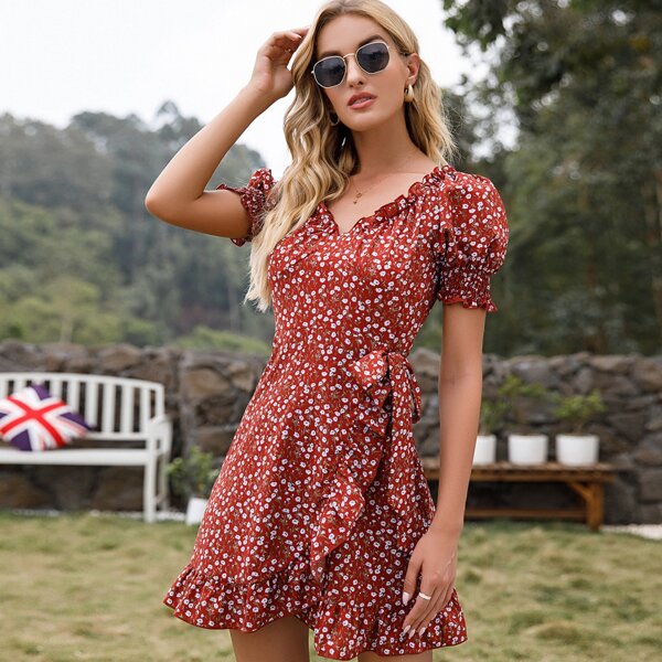 

Ditsy Floral Print Wrap Tie Side Dress, Burgundy