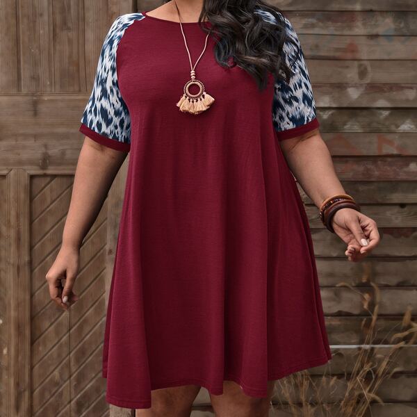 

Plus Contrast Raglan Sleeve Tee Dress, Burgundy
