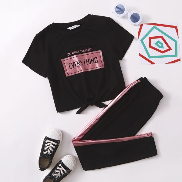 

Girls Slogan Graphic Knot Waist Tee & Contrast Sideseam Pants Set, Black