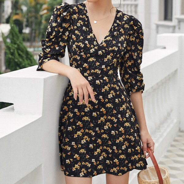 

Puff Sleeve V Neck Floral Print Dress, Black