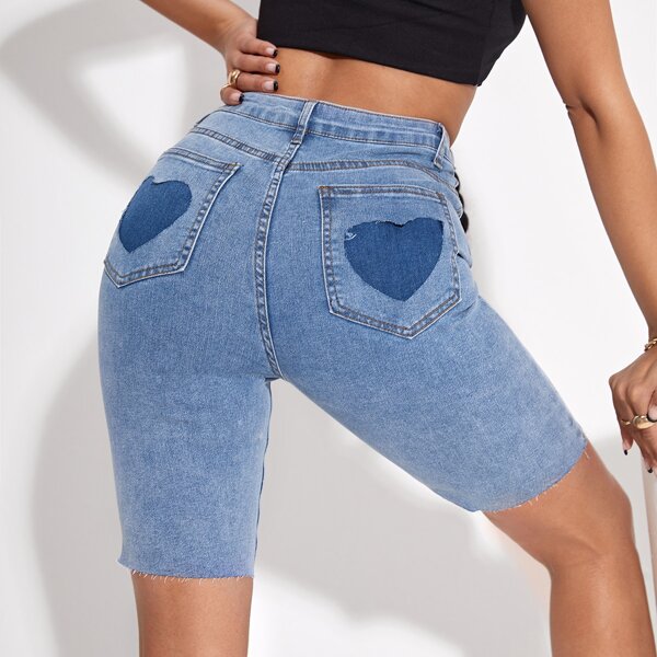 

Heart Pattern Pocket Patched Denim Shorts, Light wash