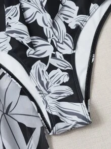 3 件装花卉印花前结比基尼套装和沙滩裙，适合夏季度假 - 黑與白 - 查看 3