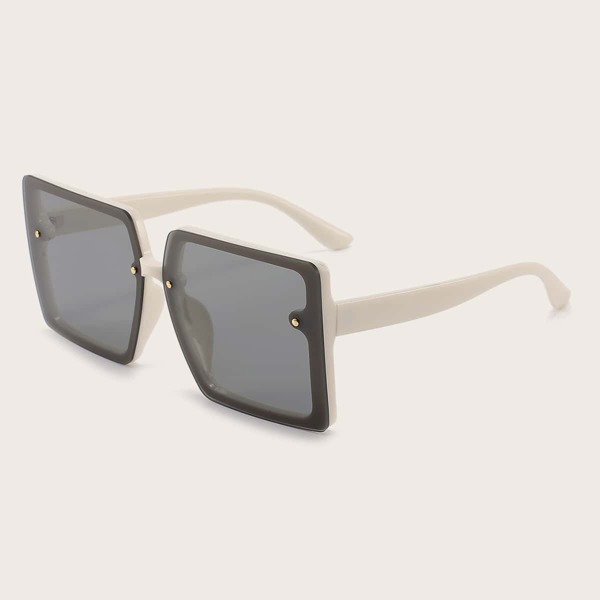 

Square Frame Sunglasses