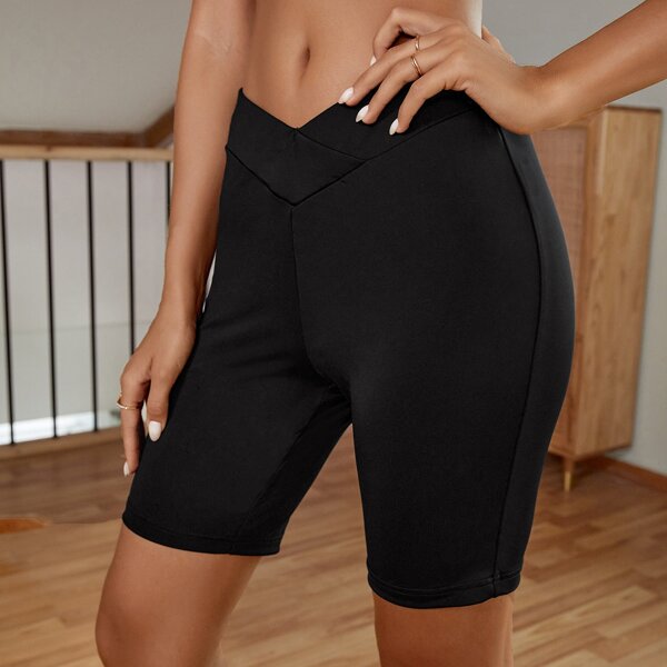 

V Waist Biker Shorts, Black
