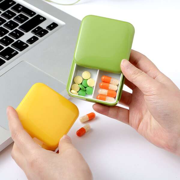 

1pc Portable Random Pill Storage Box, Multicolor