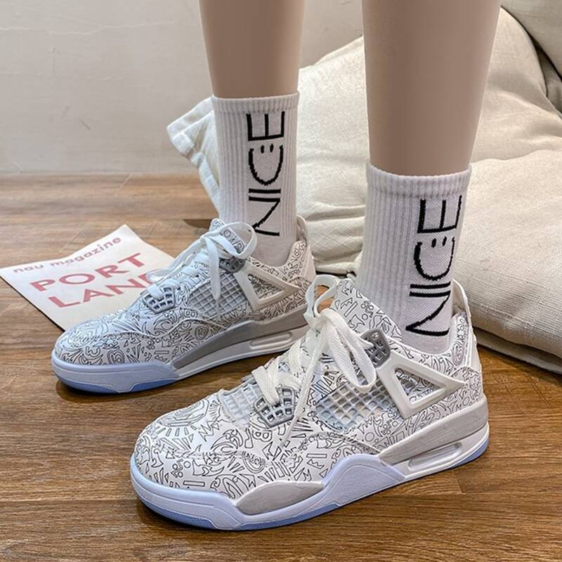 

Graffiti Lace-up Skate Shoes, White