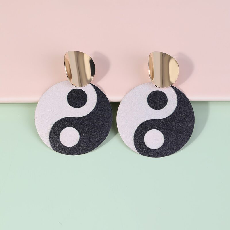 

Yin & Yang Drop Earrings, Black and white
