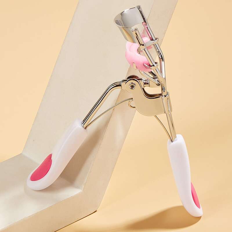 

Heart Handle Eyelash Curler, White