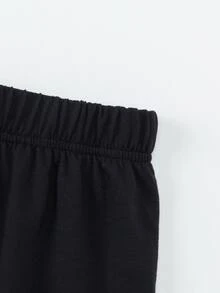 شورت تريك مع تي شيرت بجرافيك شعار ورسوم كارتون للاولاد الصغار