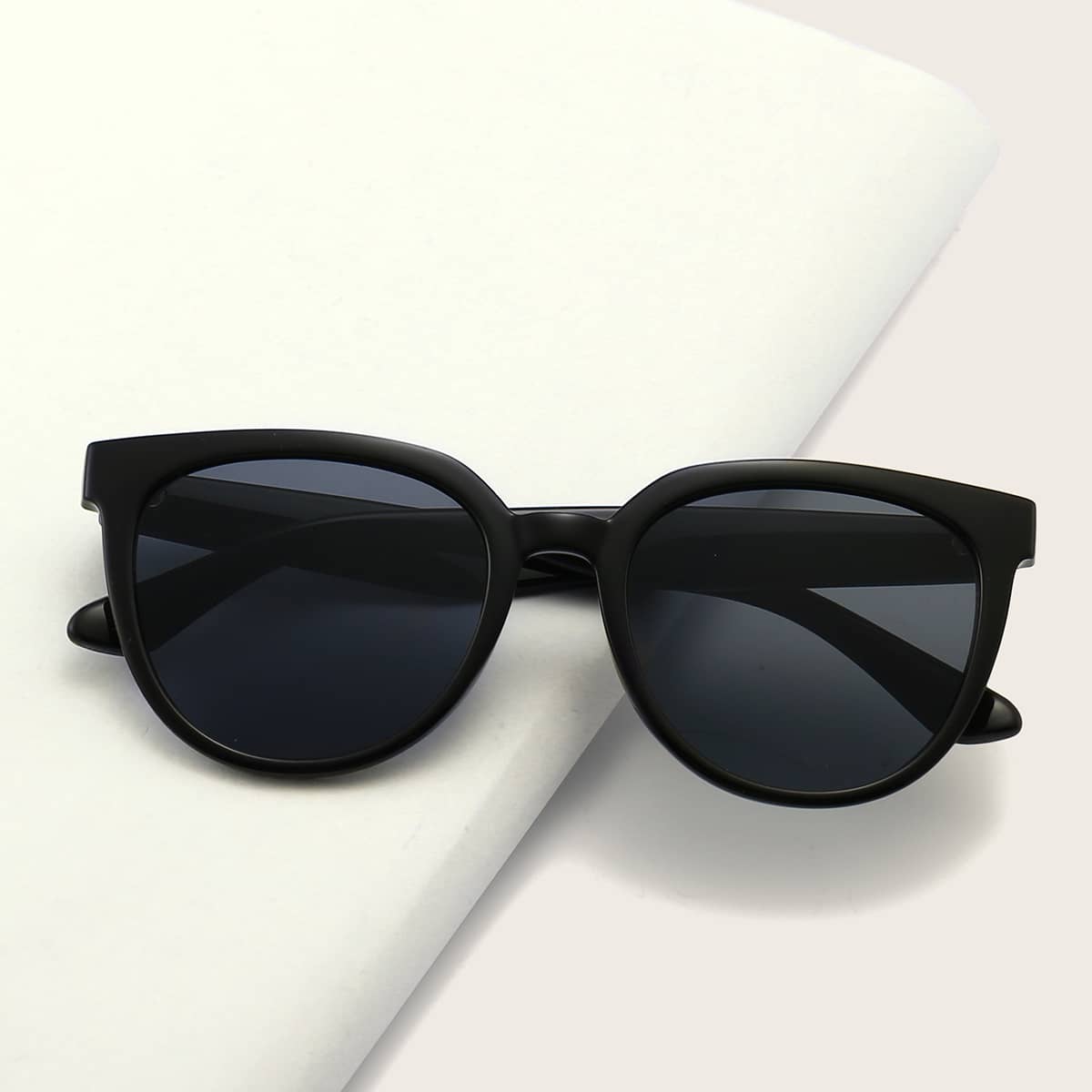 

Square Frame Sunglasses