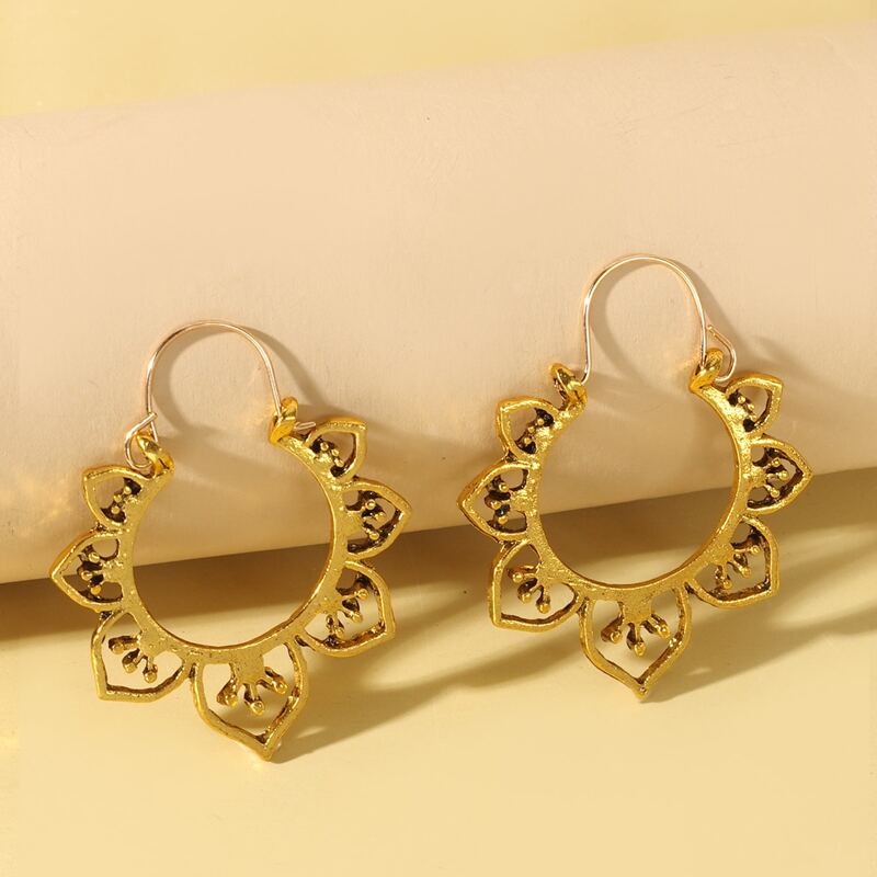 

Hollow Out Flower Hoop Earrings, Gold