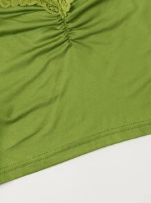SHEIN EZwear Top de tirantes fruncido con encaje en contraste - Verde Lima - Ver 5