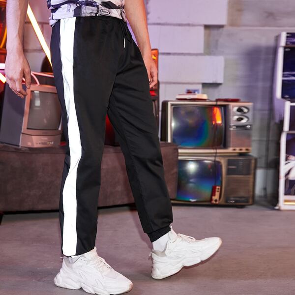 

Men Contrast Reflective Panel Side Pants, Black