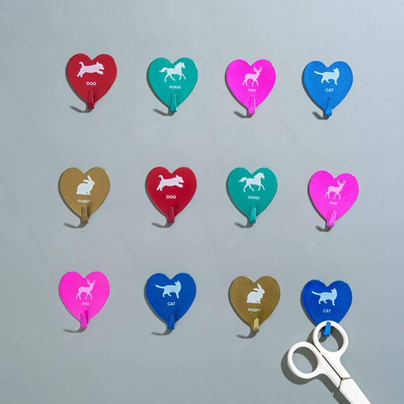 

1pc Random Heart Wall Hook, Multicolor