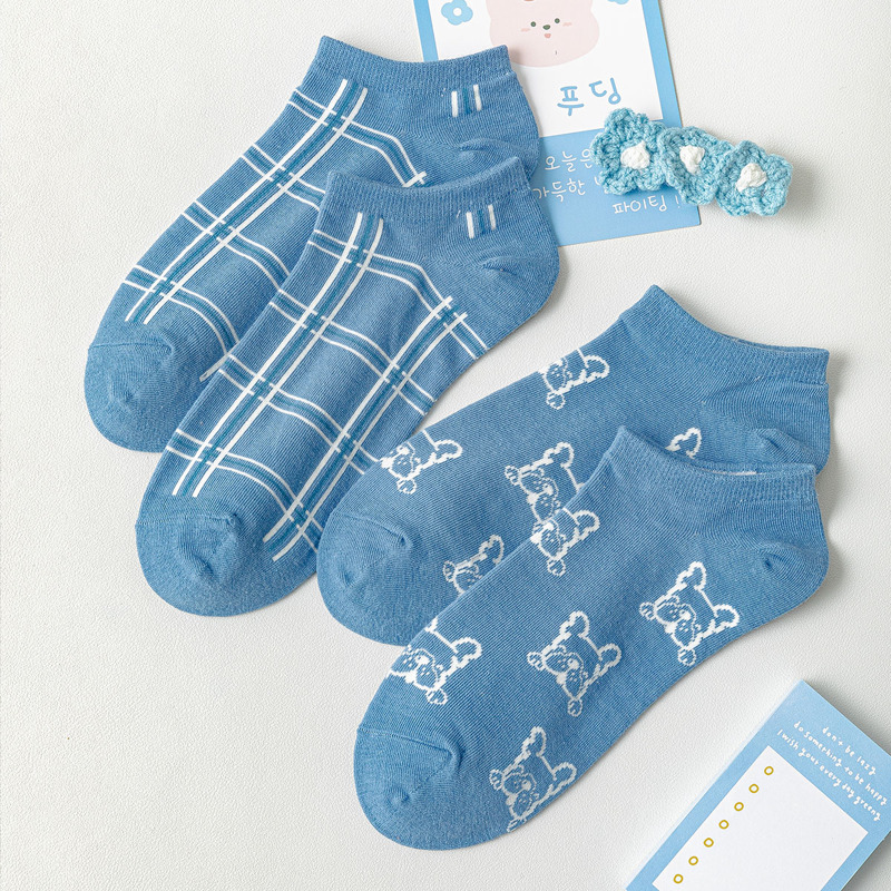 

2pairs Cartoon Graphic Ankle Socks, Blue