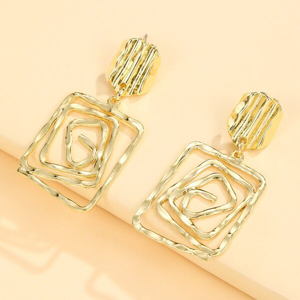 

Hollow Out Metallic Drop Earrings, Gold