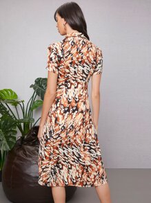 SHEIN Notched Collar Buttoned Front Allover Print Longline Shirt - Multicolor - View 2