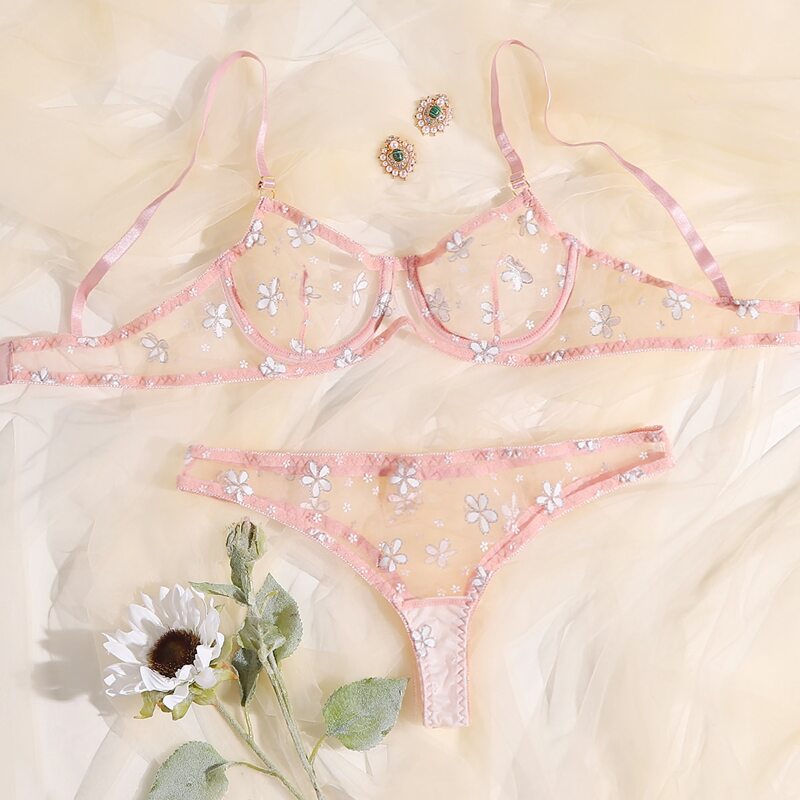 

Floral Pattern Mesh Underwire Lingerie Set, Baby pink
