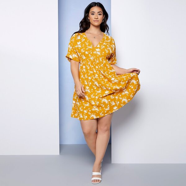 

Plus Batwing Sleeve Ditsy Floral Dress, Mustard yellow