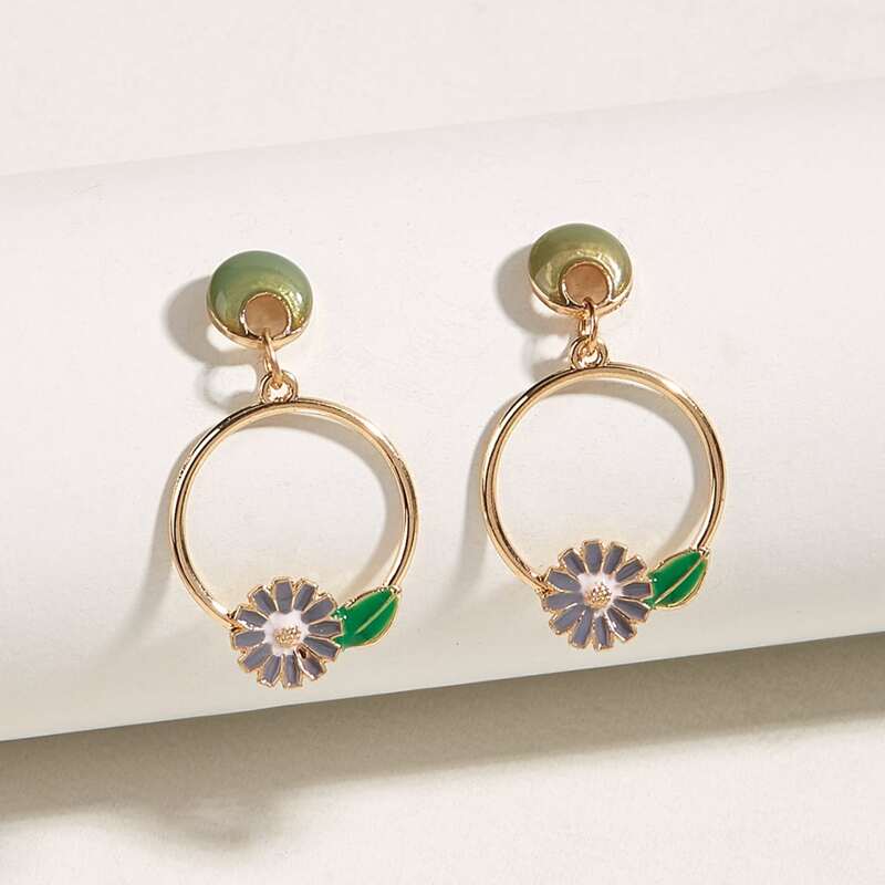 

Flower Decor Drop Earrings, Gold