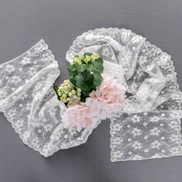 

1pc Flower Embroidery Table Runner, White
