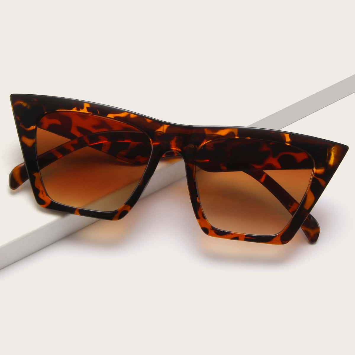 

Cat Eye Sunglasses