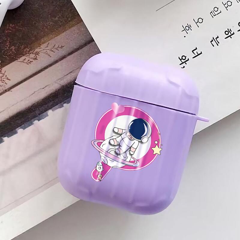 

Astronaut Print Airpods Case, Purple
