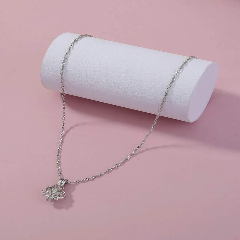 

Luminous Flower Pendant Necklace, Silver