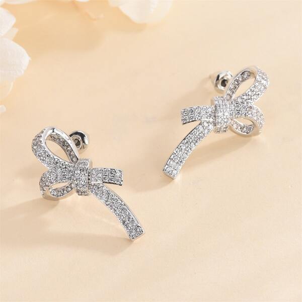 

Zircon Decor Stud Earrings, White