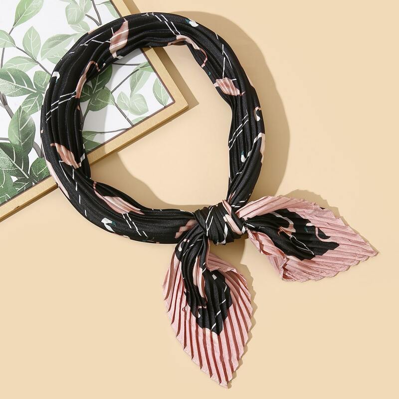 

Flamingo Pattern Pleated Scarf, Black
