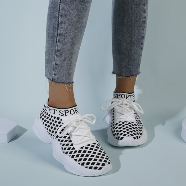 

Geometric Pattern Running Shoes, Black and white