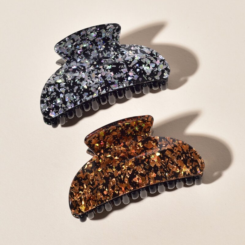 

2pcs Shell Decor Hair Claw, Multicolor