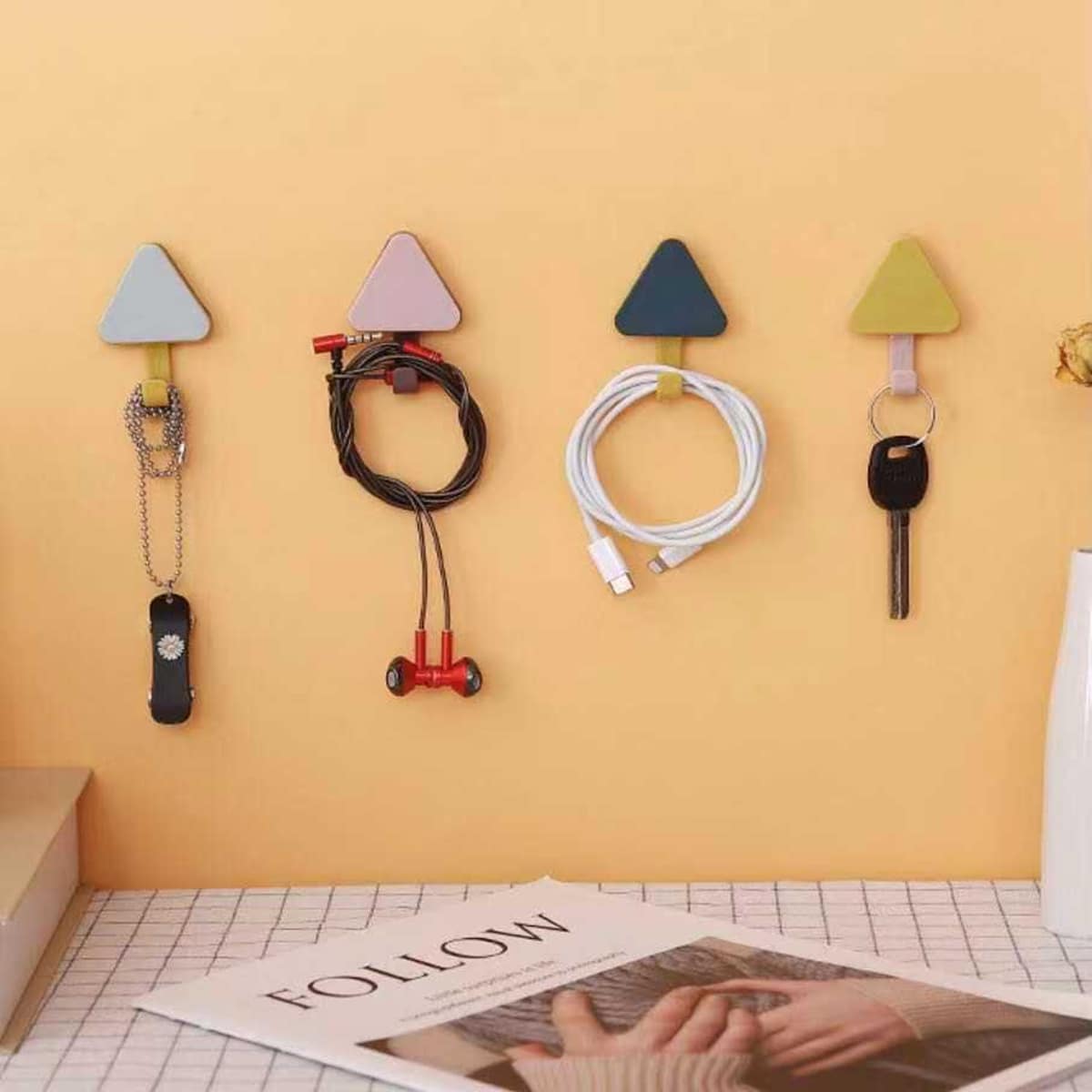 

4pcs Triangle Wall Hook, Multicolor