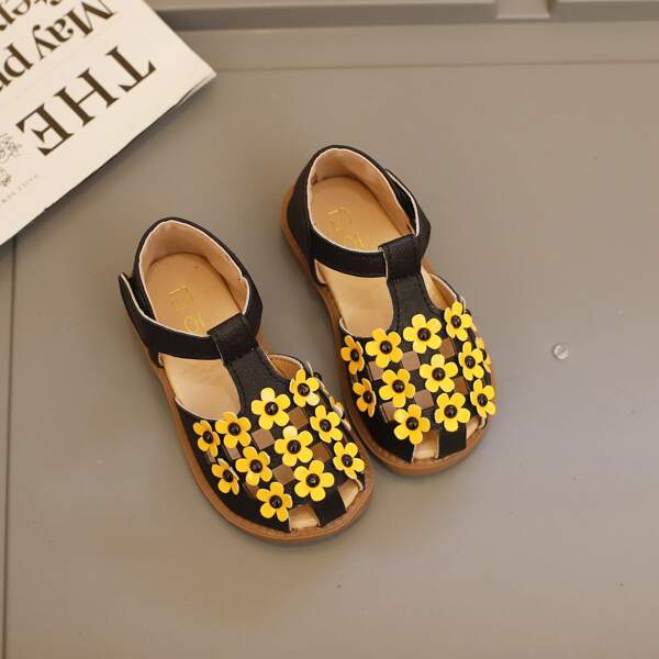 

Toddler Girls Floral Applique Sandals, Black