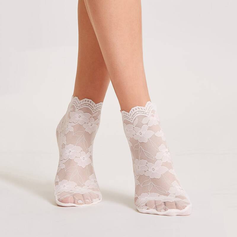 

1pair Floral Lace Ankle Socks, White