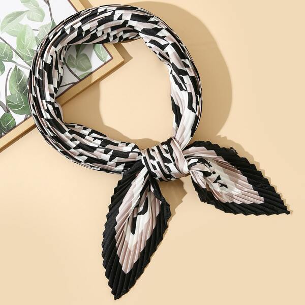 

Graphic Pleated Scarf, Multicolor