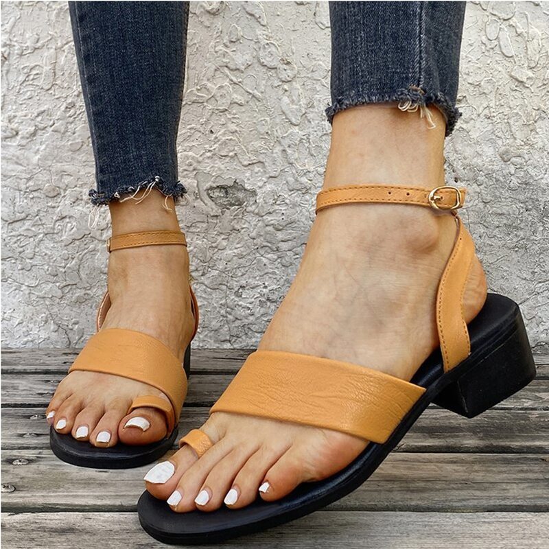 

Toe Ring Chunky Heeled Sandals, Khaki