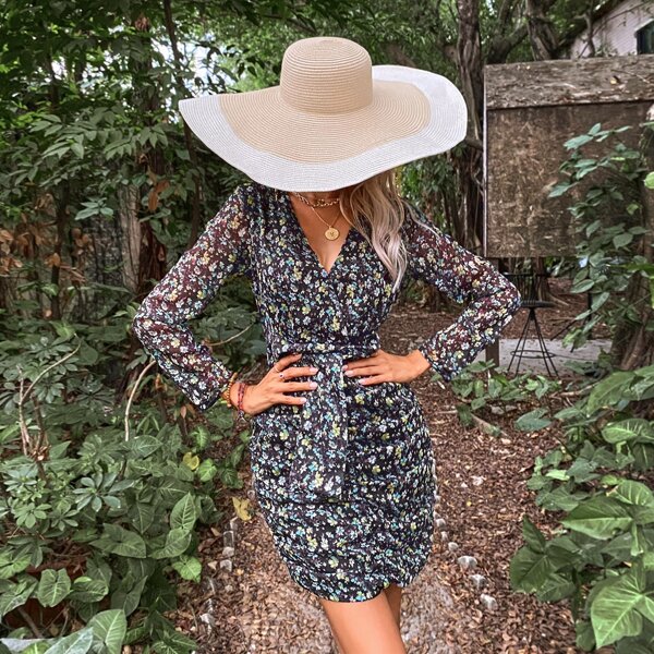 

Floral Print Belted Plunging Neck Dress, Multicolor
