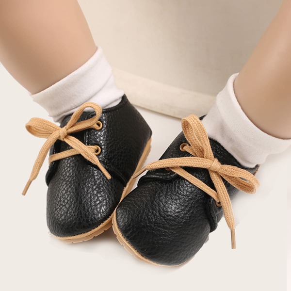 

Baby Boy Lace Up Front Sneakers, Black
