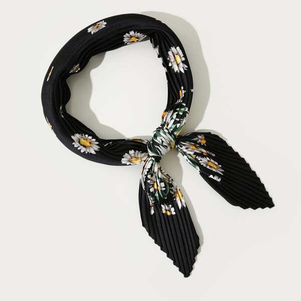 

Flower Print Pleated Scarf, Black