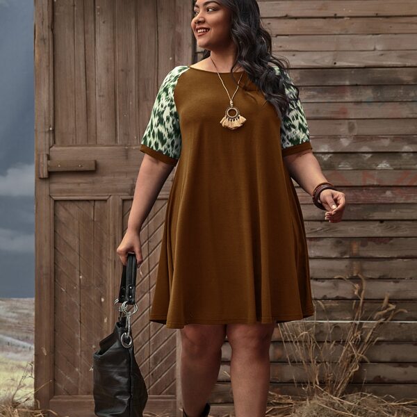 

Plus Graphic Print Raglan Sleeve Tee Dress, Coffee brown