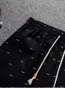 Manfinity RSRT 男士满幅印花抽绳短裤 - 黑色 - 查看 3