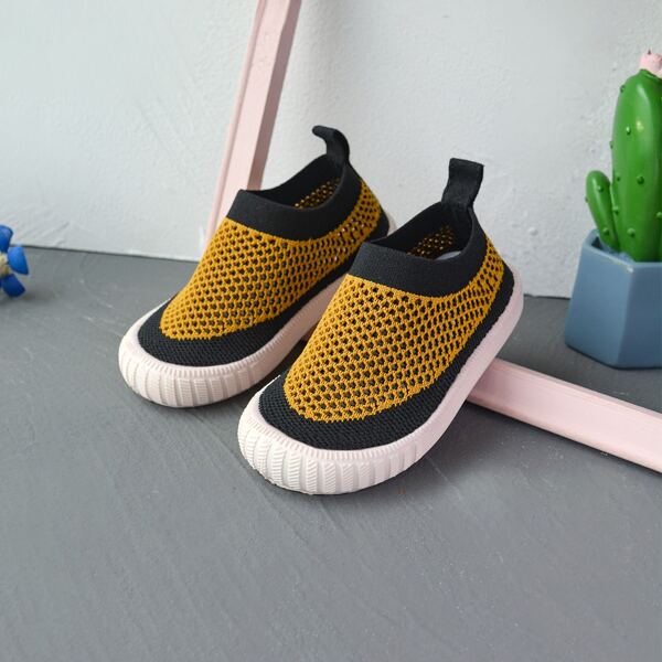 

Toddler Boys Two Tone Sneakers, Yellow